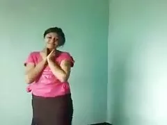 Ik pakte een stiefvader om praktisch te videosexhard zijn en probeerde een gezonde zwarte lul.