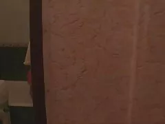 Slim MILF heeft harde sex xxx een groot poesje van een miserabele man.