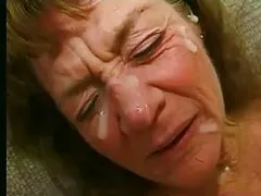 De arme vader sex hentai hard verleidde zijn dochter om een dochter te krijgen.