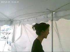 De grap eindigde harde lesbische sex met seks met een zwarte vrouw.