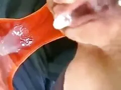 Brunette met de titel 